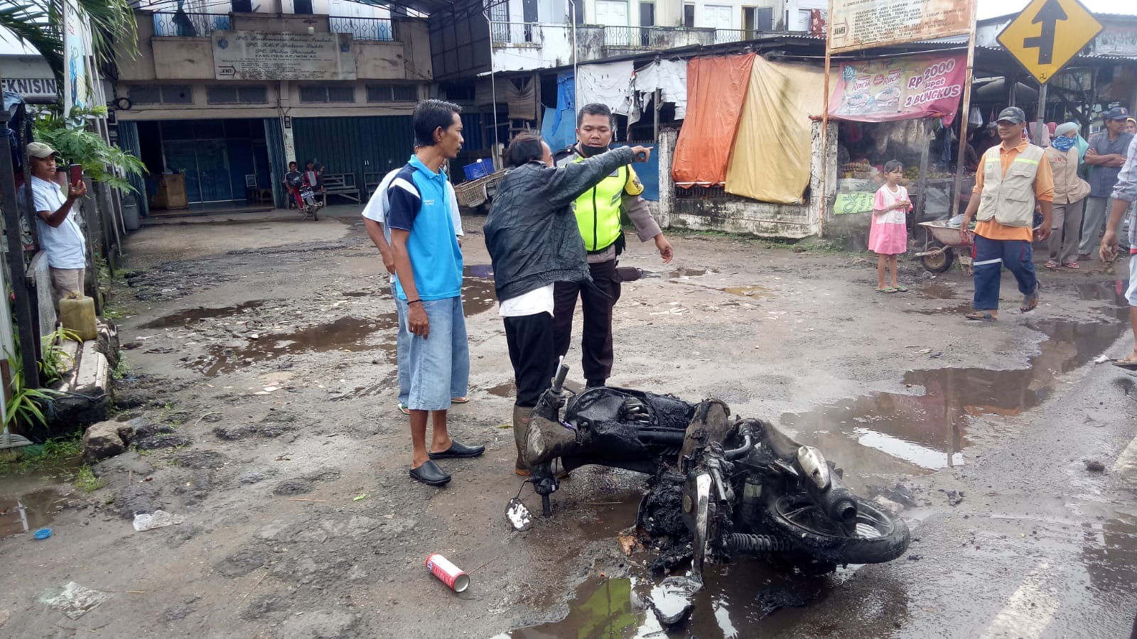 Satu Unit Sepeda Motor Ludes Terbakar di Simpang Rimbo