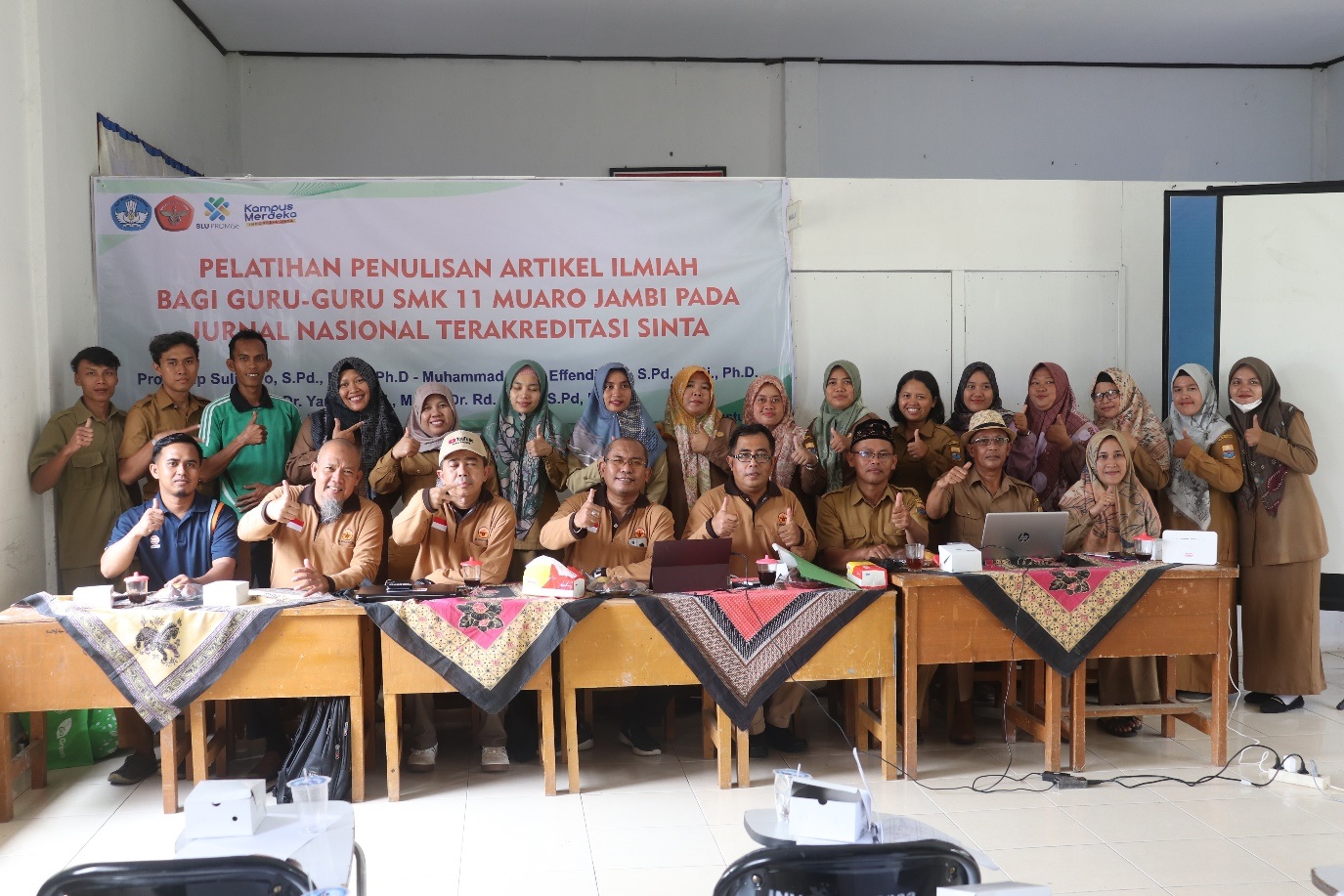 Tim Prodi Doktor Kependidikan Unja Berikan Pelatihan Buat Artikel Ilmiah, Bagi Guru di SMKN 11 Muaro Jambi