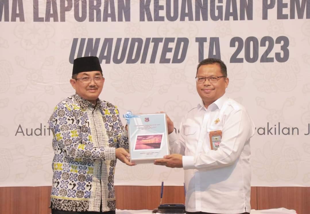 Bupati Tanjab Barat Serahkan LKPD Unaudited T. A 2023 Ke BPK RI Perwakilan Provinsi Jambi 