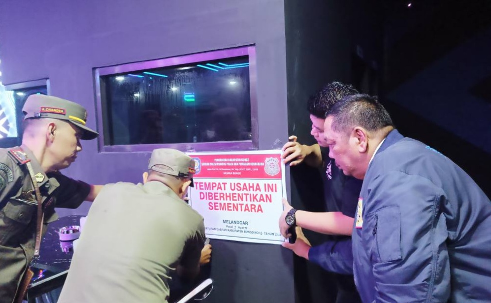 Belum Berizin, Pub dan Bar Pegasus di Bungo Disegel Tim Gabungan