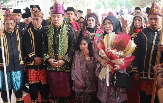 Pj Bupati Merangin dan Keluarga Masuk Rumah Dinas