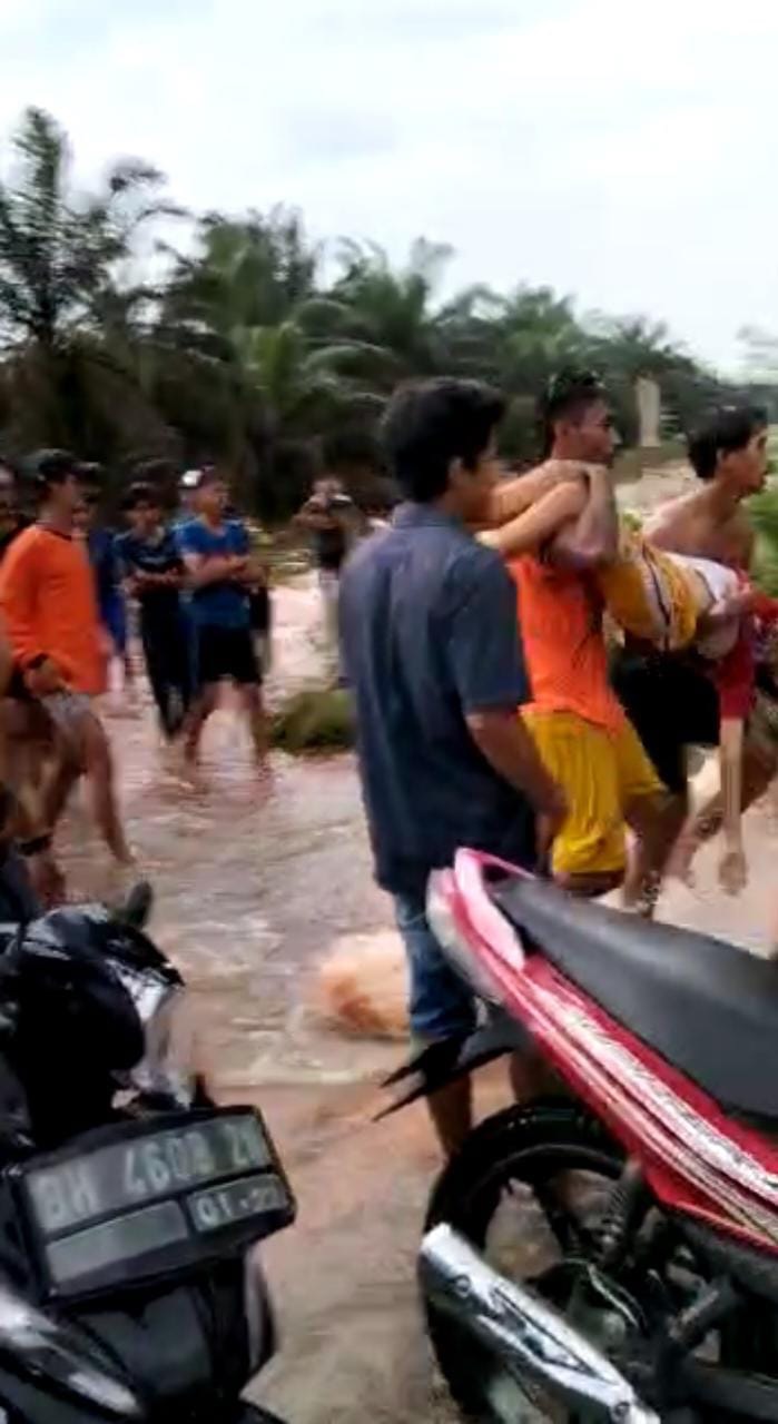 Mandi di Sungai, Seorang Bocah di Muaro Jambi Tewas Tenggelam