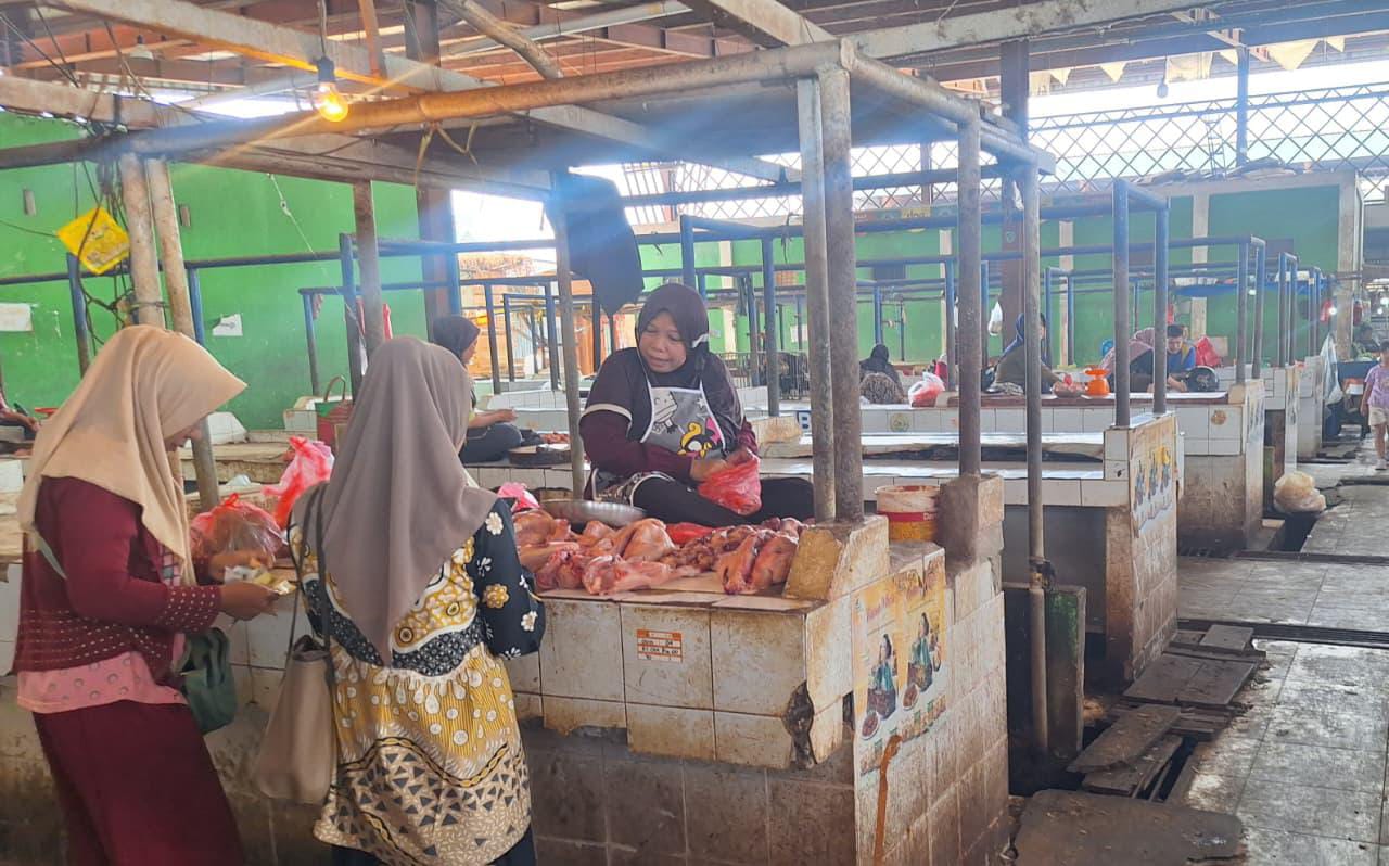 Harga Sejumlah Bahan Pokok di Kota Jambi Naik, Ayam Tembus Rp 48 Ribu Per Kilo