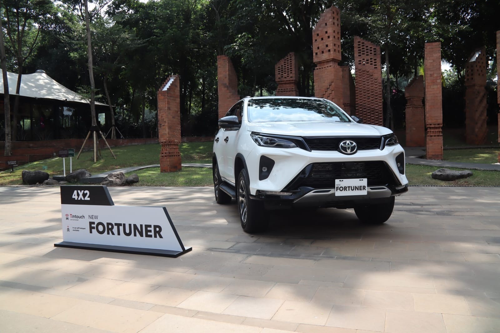 Toyota Hadirkan New Fortuner 2.8 GR Sport 4x4 