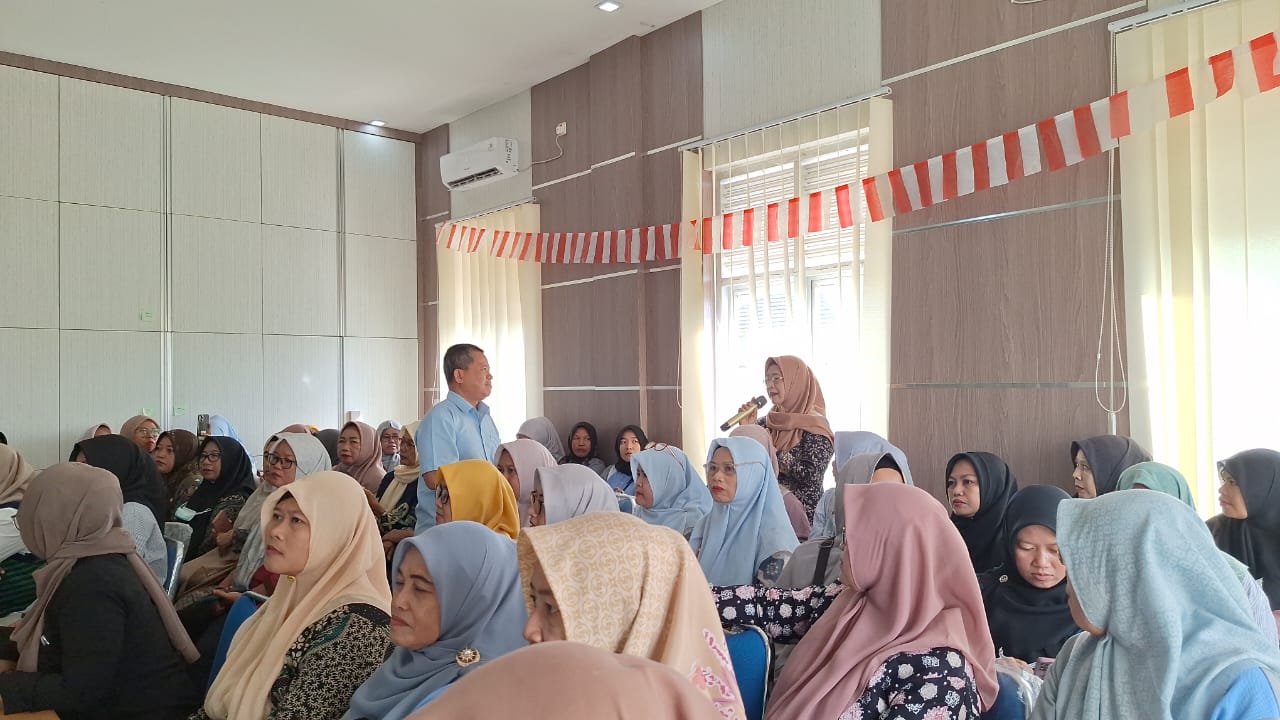 Pengabmas, Dosen Polkesjam Dorong Peningkatan Kepatuhan Minum Obat Penderitaan Hipertensi