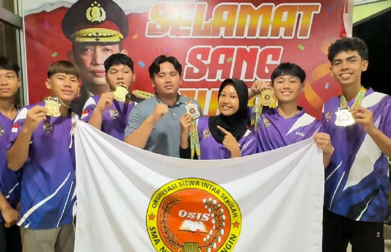 Pj Bupati Apresiasi Atlit SMA 6 Raih Juara Nasional, Pada Kejuaraan Taekwondo Kapolri Cup V 2024 di Jakarta