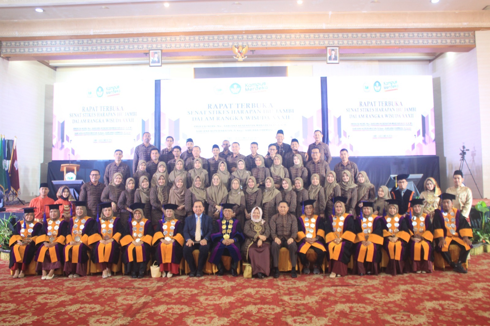 Rapat Terbuka Senat STIKES Harapan Ibu Jambi dalam Rangka Wisuda ke-XXXII