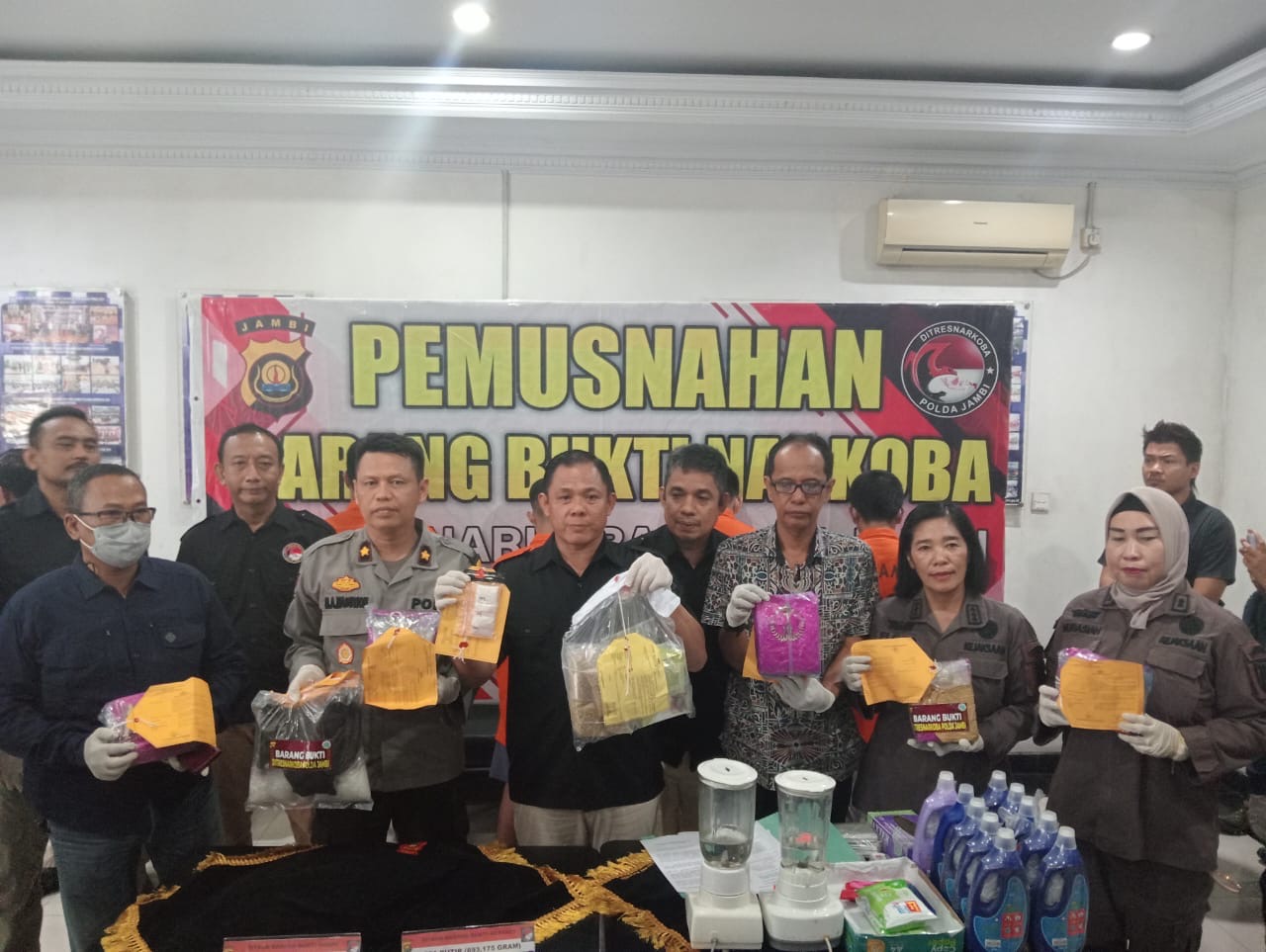 Polda Jambi Musnahkan Barang Bukti Sabu dan Ekstasi Senilai Rp 8,7 Miliar 