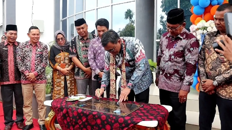 Gedung Layanan Perpustakaan Merangin Diresmikan,Launching E-Perpustakaan dan Penerapan Aplikasi Srikandi