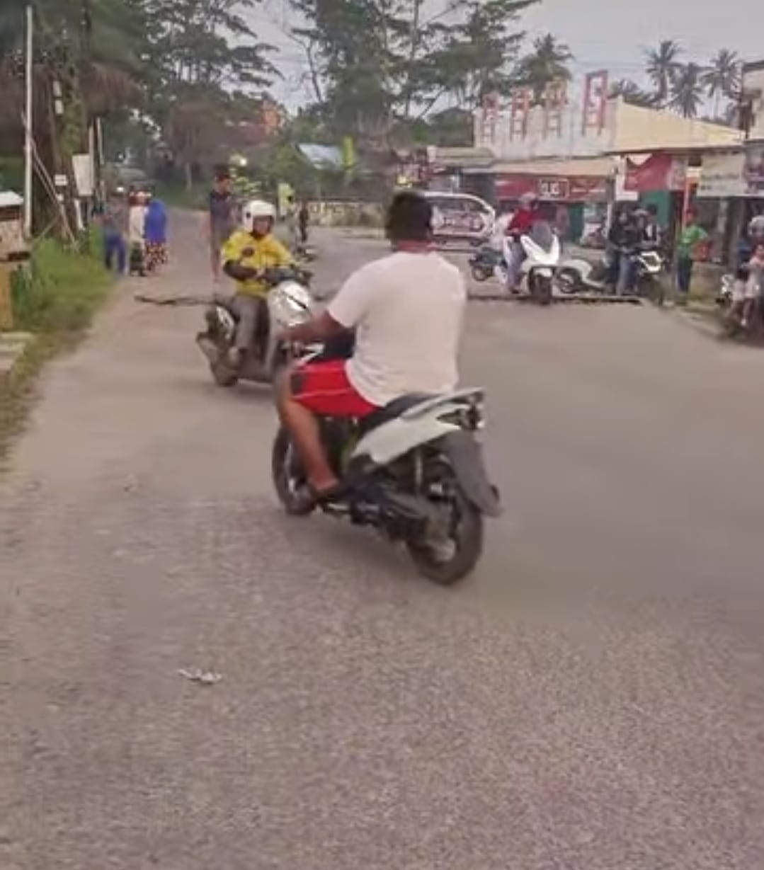 Nyaris Ambruk! Jembatan di Jalan Sari Bakti Kota Jambi Ditutup, Warga Diminta Cari Jalan Alternatif