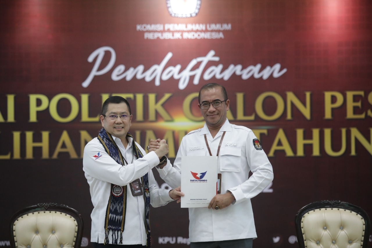 Pimpin Pendaftaran Resmi ke KPU, Hary Tanoesoedibjo Targetkan Partai Perindo Raih 60 Kursi DPR RI