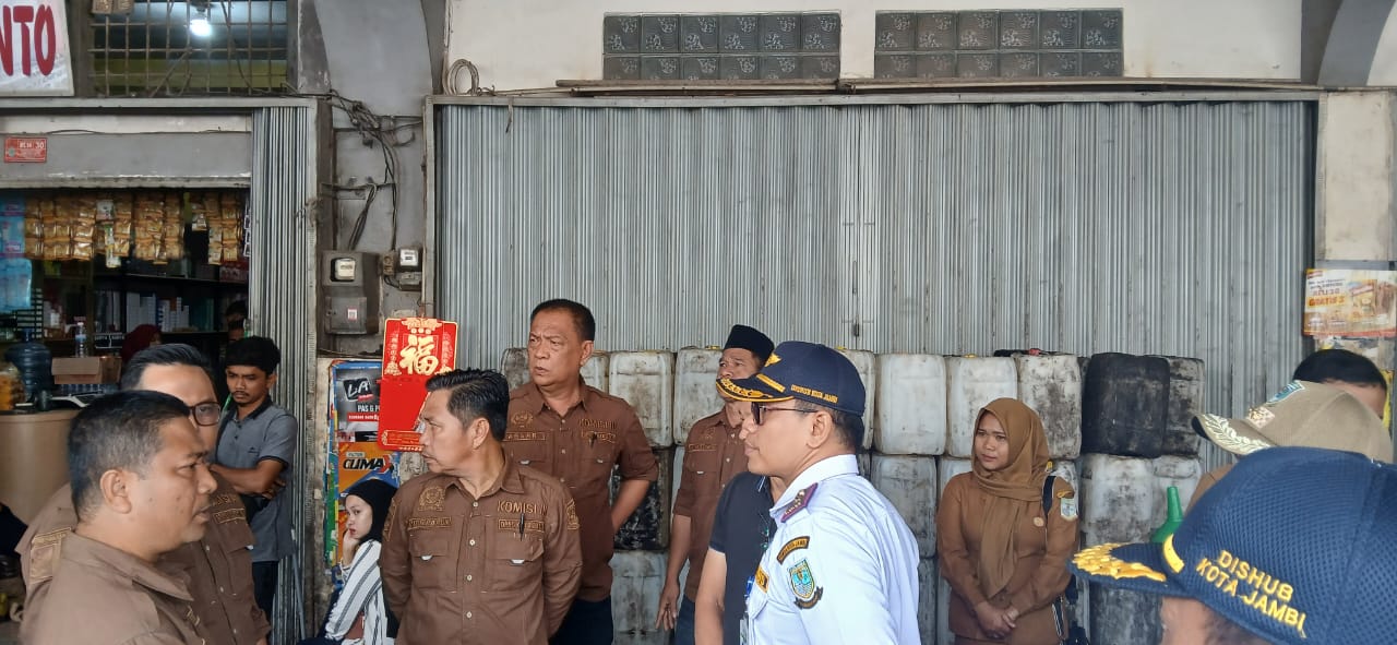 Bongkar Muat Toko Sembako di Selincah Jadi Sorotan, Komisi III DPRD Kota Jambi Tinjau Lapangan