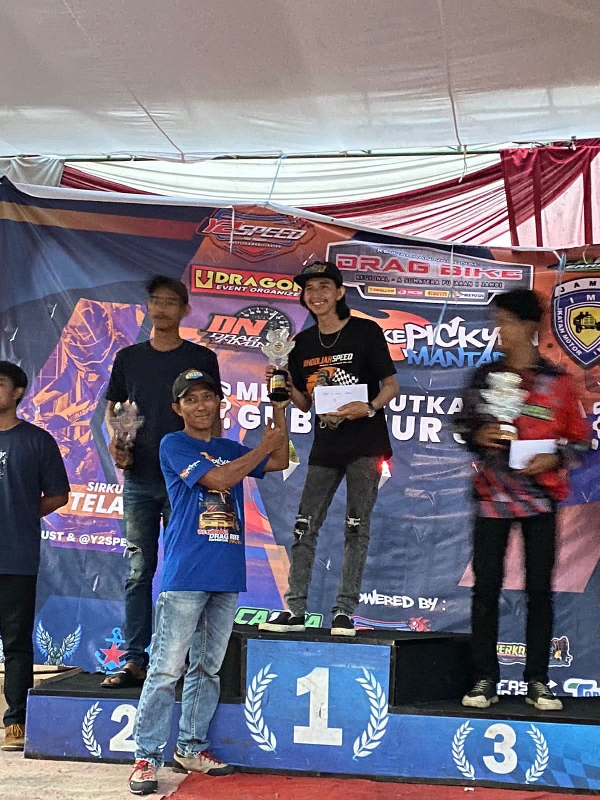 Ikatan Motor Honda Jambi Ukir Prestasi di Ajang Drag Bike Piala Gubernur 