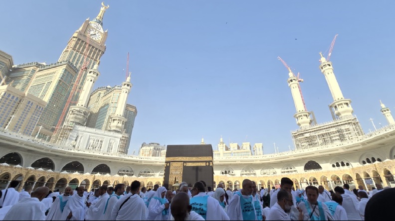 Jemaah Haji Indonesia Mulai Padati Makkah, Suhu di Makkah Tembus 42 Derajat, Ini Himbauan Petugas 