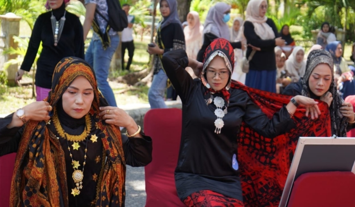 Hj Lavita Syukur: Tekuluk Identik dengan Batik