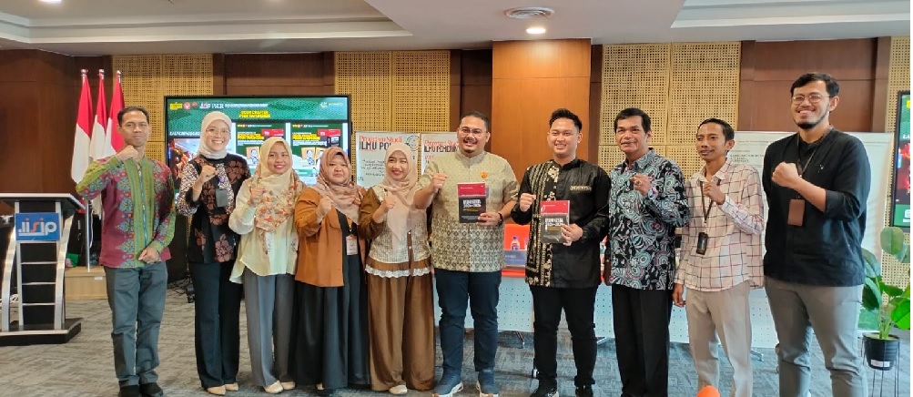 PSGR - UNJA Luncurkan Book Chapter Evaluasi Prabowo-Gibran