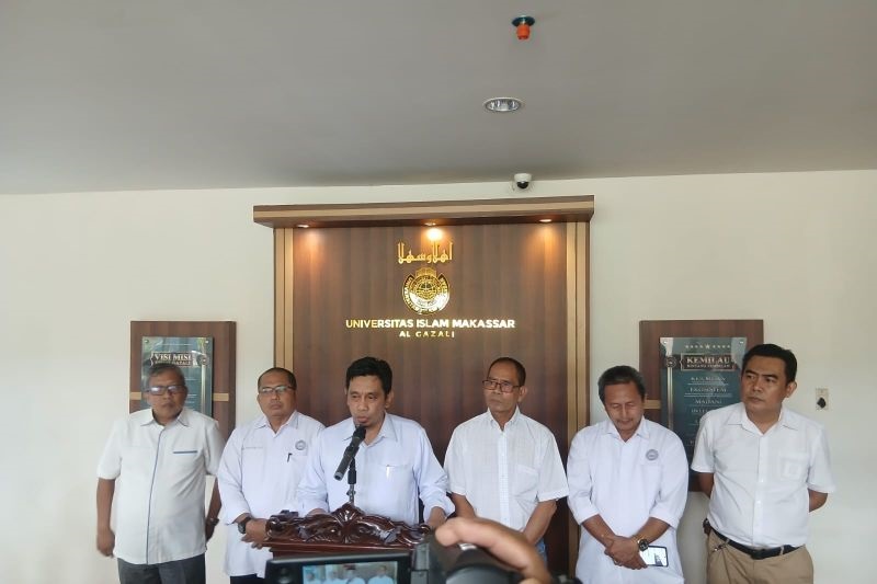  DIPECAT! Oknum Dosen yang Ludahi Karyawan di Makassar