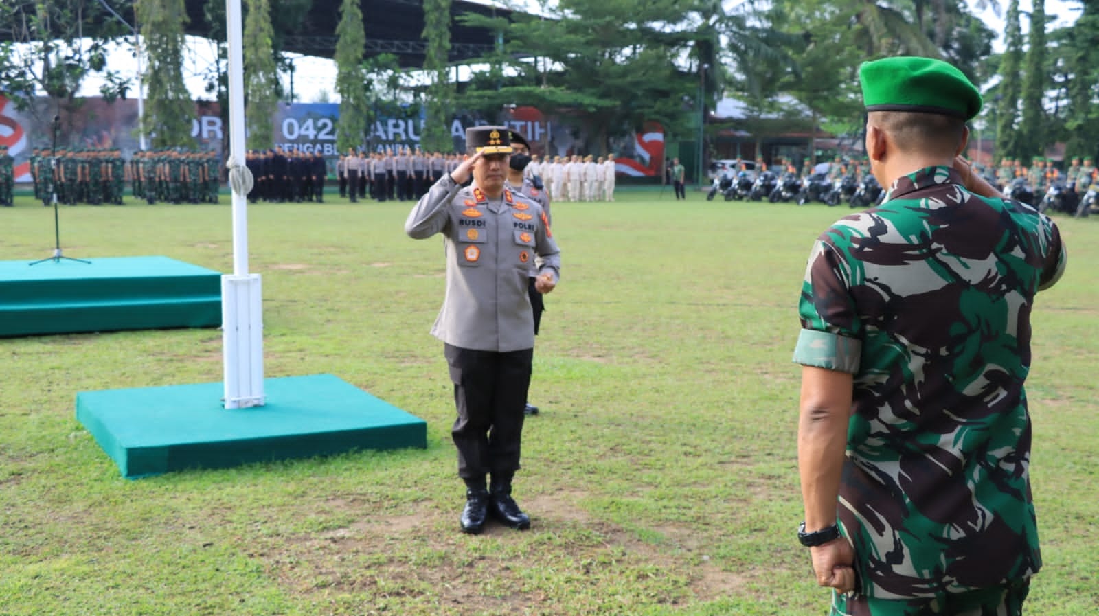 Pimpin Apel Gabungan TNI-Polri, Rusdi Berharap Polri dan TNI Dapat Bersinergi Menjaga Keamanan di Jambi