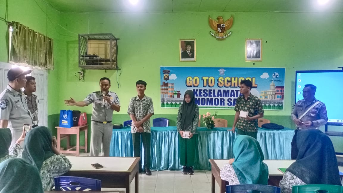 Jasa Raharja Cabang Muara Bungo Adakan Sosialisasi di SMA Negeri 2