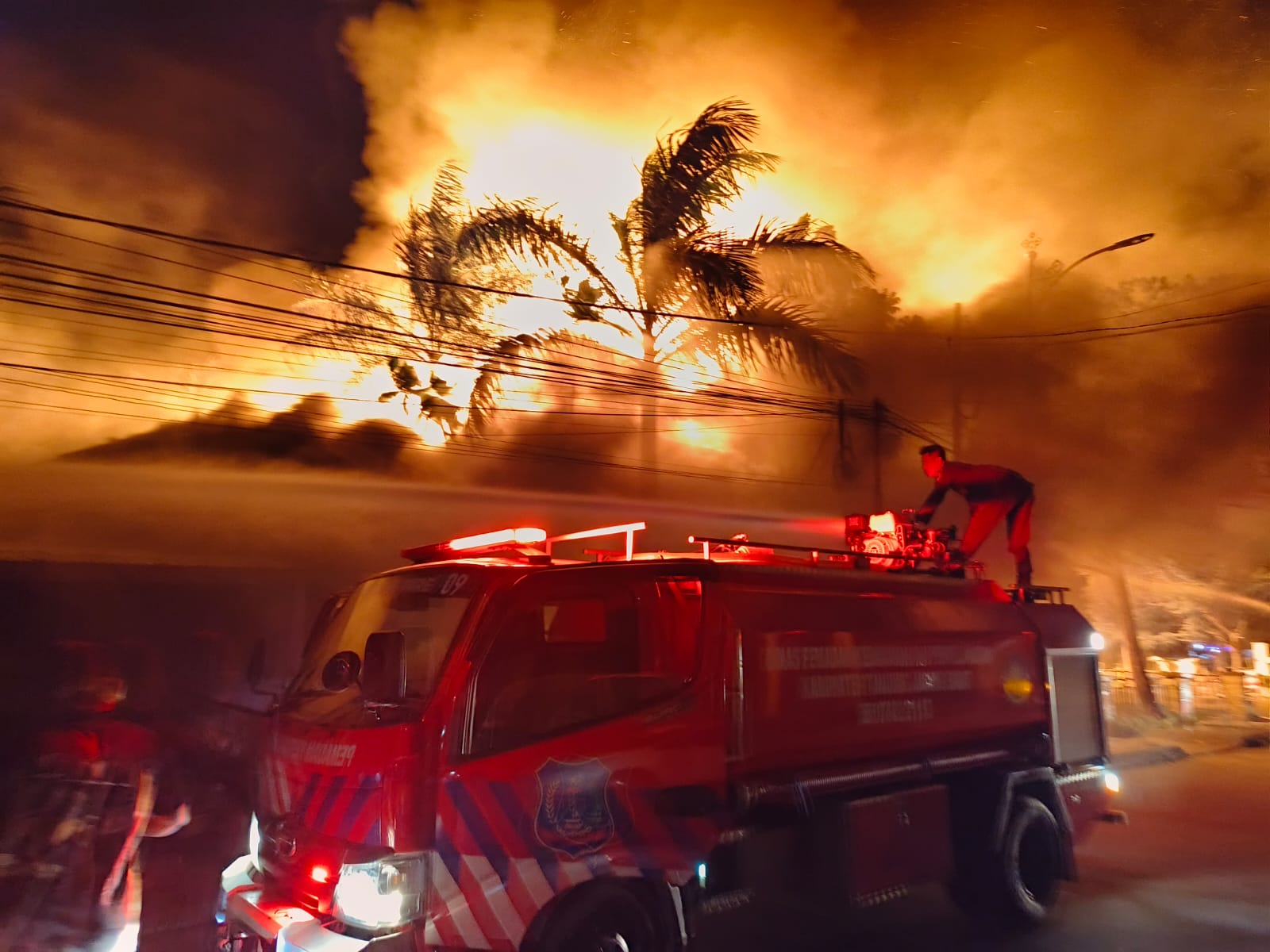 Empat Bangunan Terbakar, Bupati Tanjabbar Ingatkan Masyarakat untuk Waspada 