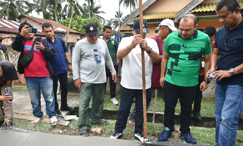 Wali Kota Maulana Awasi Langsung Perbaikan Jalan Kota : Infrastruktur Harus Nyaman untuk Warga
