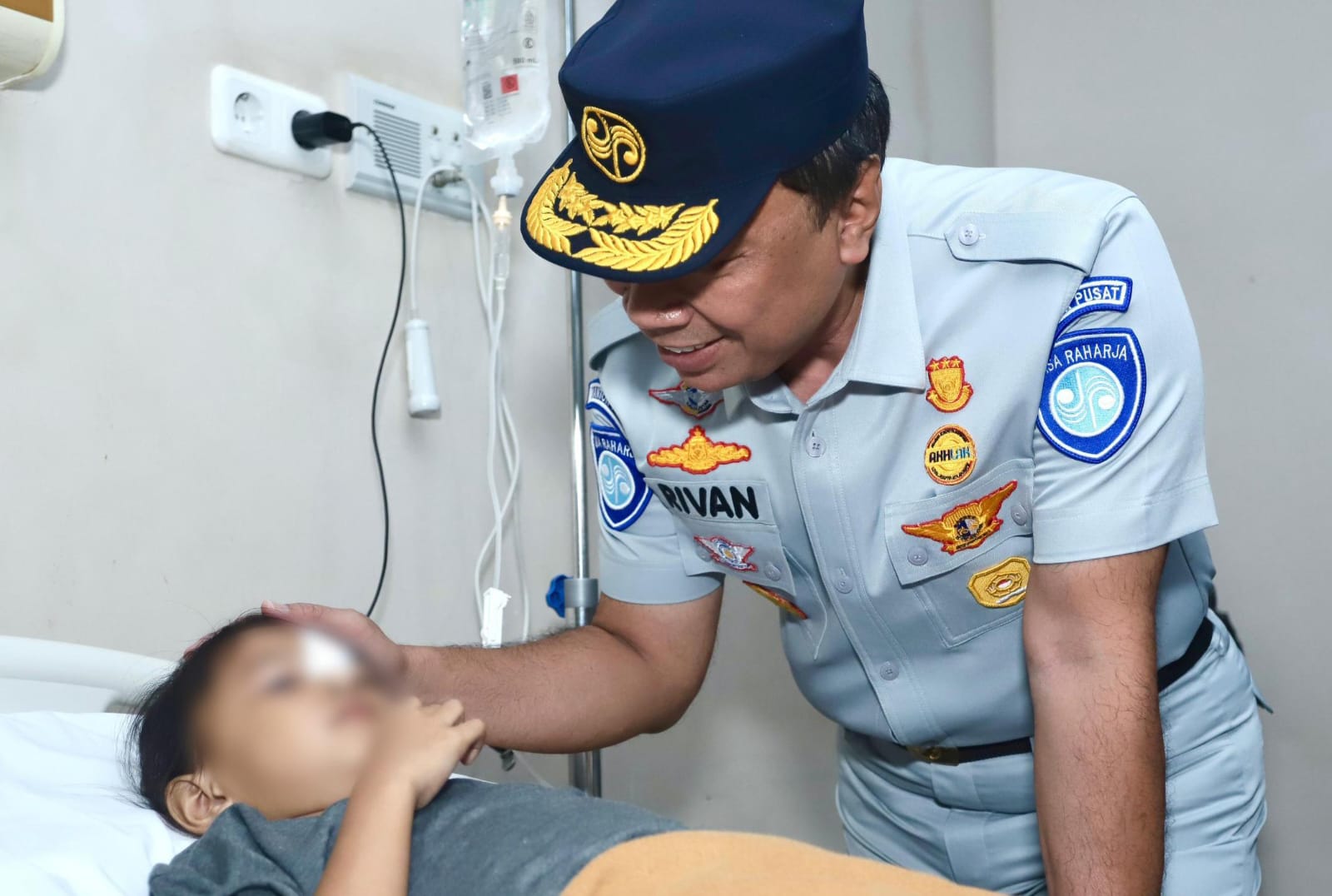 Rivan A. Purwantono Pastikan Korban Tabrakan Beruntun Tol Cipularang Dapat Pelayanan Terbaik di RS Abdul Radja