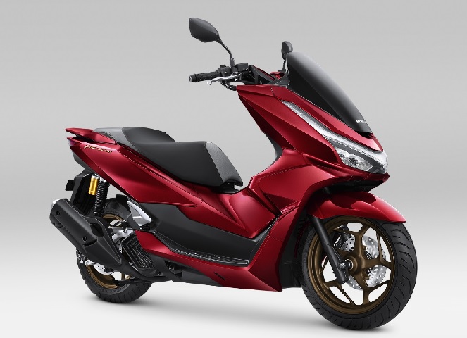 Sensasi Tarikan New Honda PCX160 Buktikan Performa Andal di Berbagai Kondisi Perjalanan