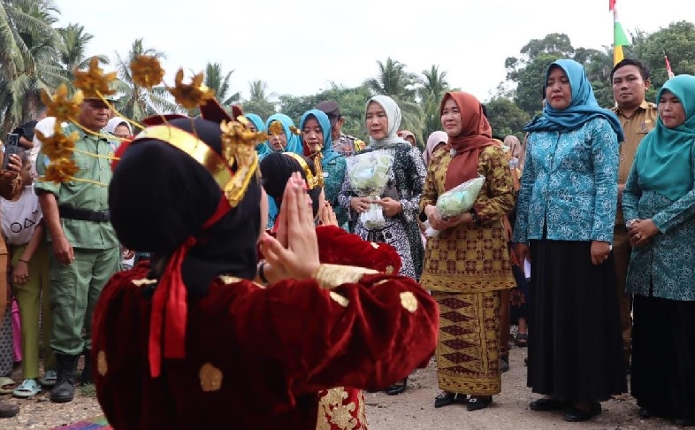 Tim Supervisi TP PKK Jambi Turun ke Desa Mudo, Warga Titip Salam Sayang ke Gubernur Jambi H Al Haris