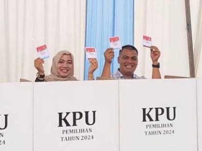 Maidani dan Istri Nyoblos di TPS 02 Cadika