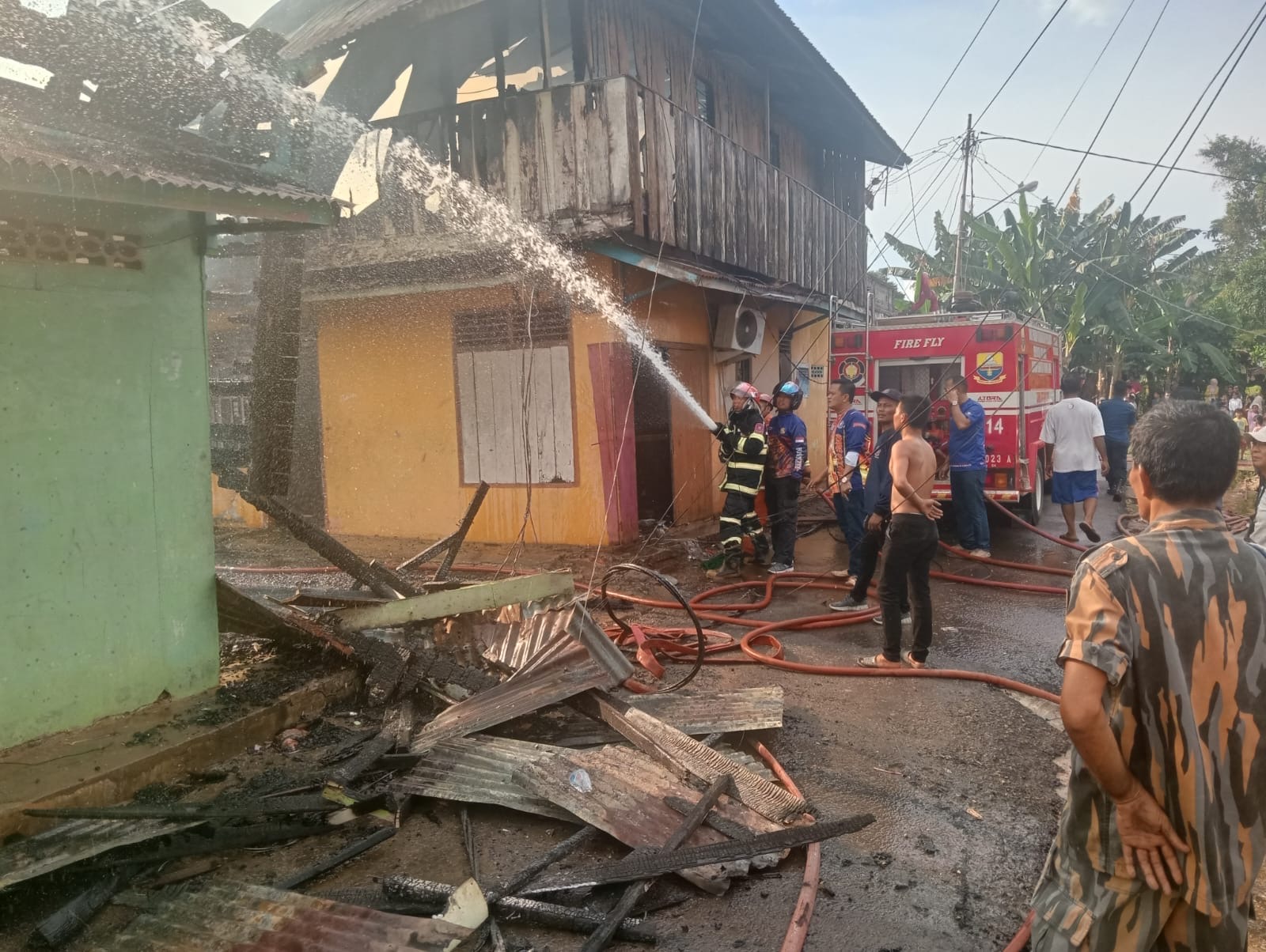 BREAKING NEWS: Kawasan Payo Sigadung terbakar, Belasan Rumah Hangus
