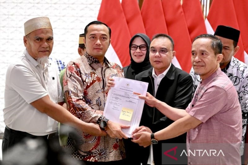 Kena Pecat dan Vonis 1 Tahun Penjara, Dua Guru ASN Diberikan Rehabilitasi Oleh Presiden Prabowo