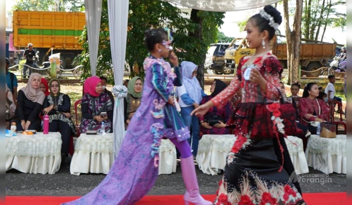 Fashion Show Anak dan Remaja Resmi Dibuka Pj Sekda Zulhifni