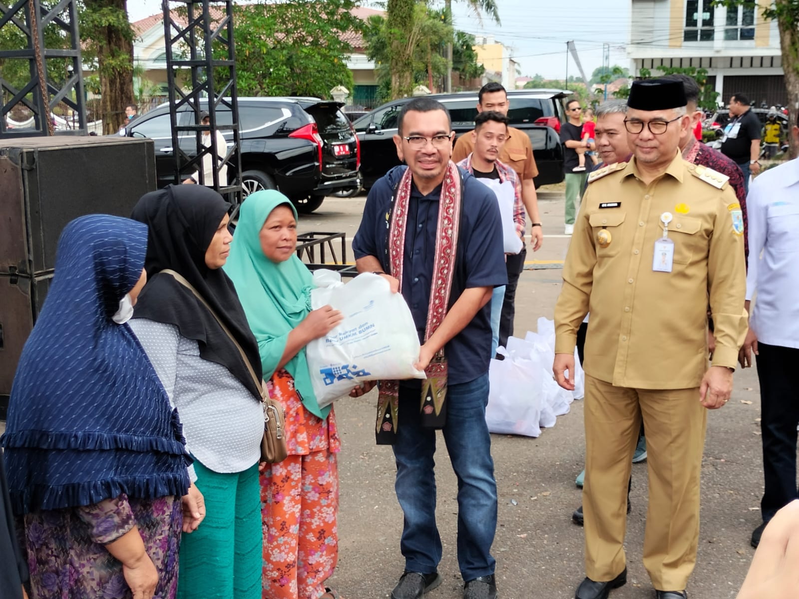 BUMN Gelar Pasar Rakyat dan Bazaar UMKM 