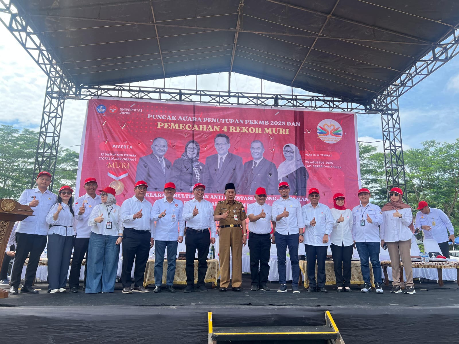 OJK Provinsi Jambi, Unja, Bank Mandiri Area Jambi, BEI Jambi dan KPW BI Provinsi Jambi Pecahkan Rekor Muri 