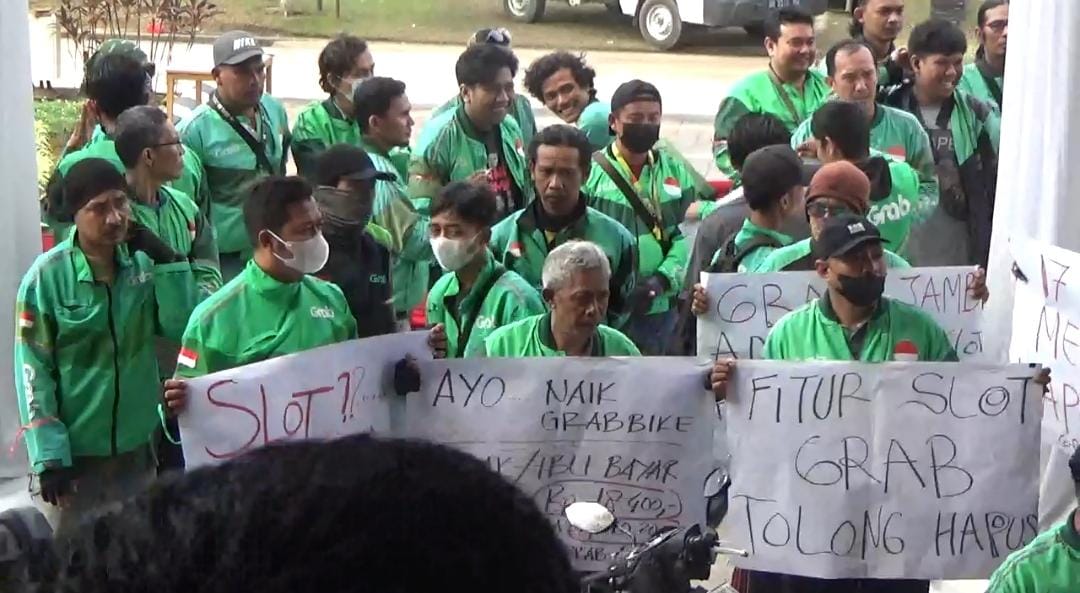 Ratusan Pengemudi Grab Kota Jambi Demo di Depan Kantor Gubernur Jambi, Ini Tuntutan dan Tanggapan Pemprov