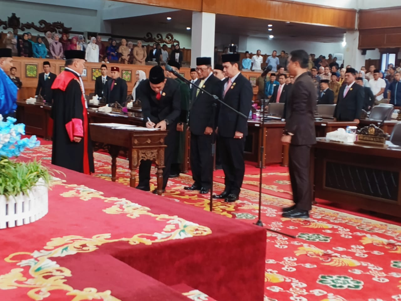 M Hafiz Resmi Dilantik Jadi Ketua DPRD Provinsi Jambi