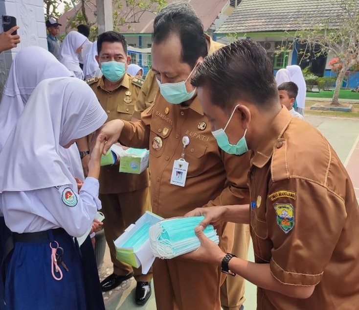 ISPU Berbahaya, Sekolah di Muaro Jambi Terapkan Belajar Daring