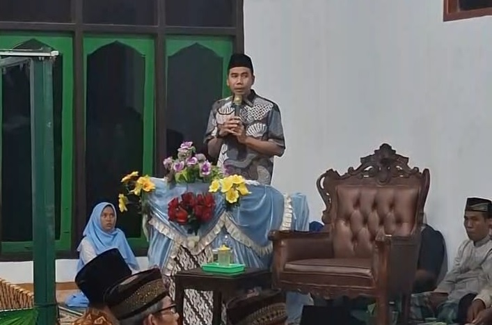 Hadiri Peringatan Maulid Nabi di Sungai Gelam, Cabup Muaro Jambi Zuwanda Disambut Hangat Warga