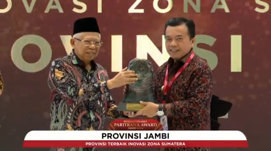 Al Haris Terima Penghargaan Paritrana Award 2024 dari Wapres RI