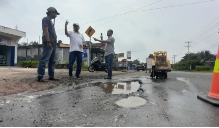 Komisi III DPRD Provinsi Jambi Minta BPJN Perbaiki Jalan lintas Pijoan yang Berlubang