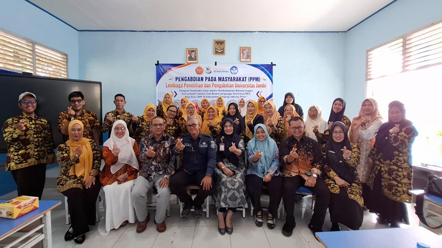 UNJA Latih Guru SMP Tanjabtim Terapkan TBLT dan Google Gemini