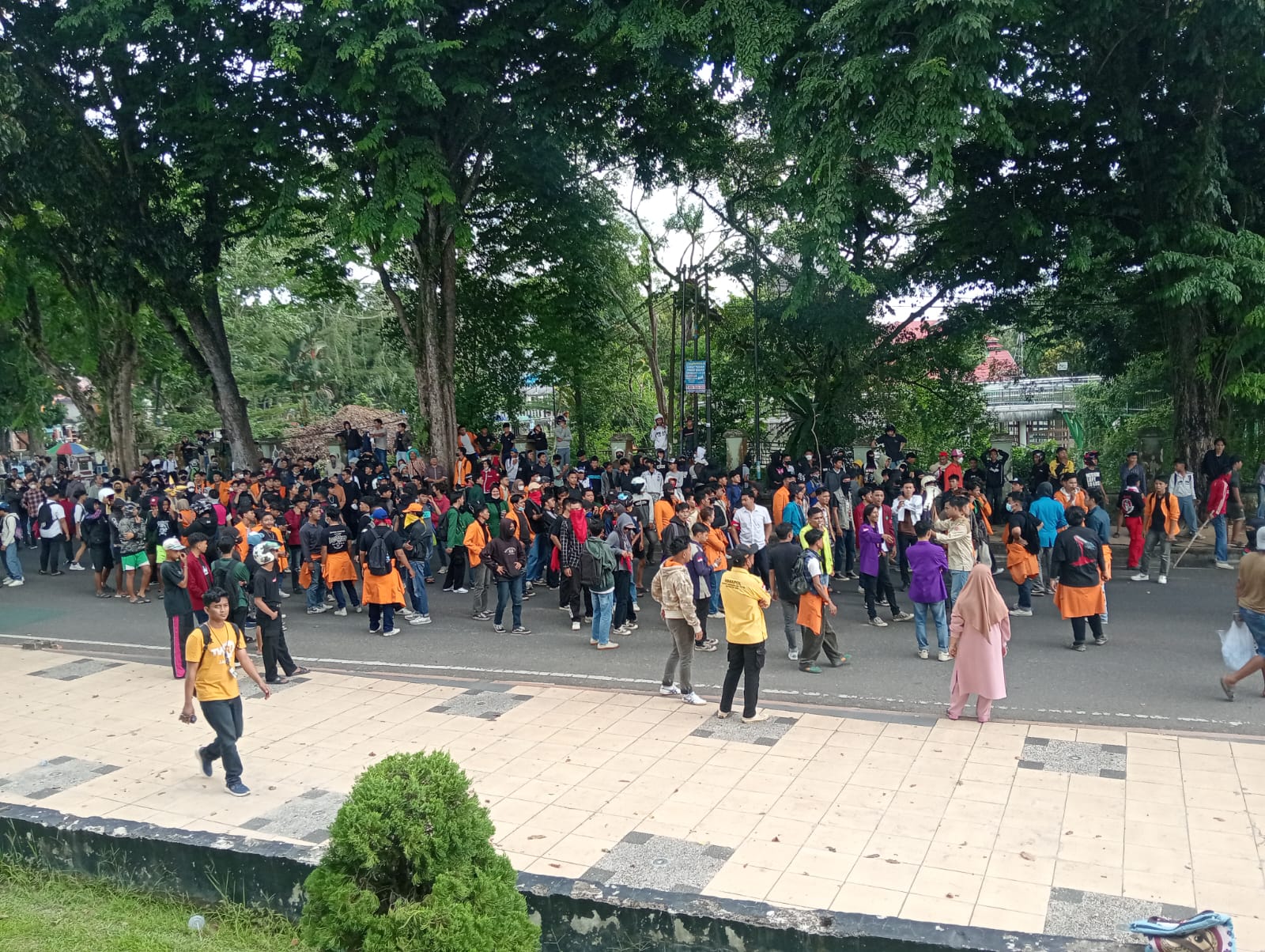 Ratusan Masa Kembali Padati Telanaipura 