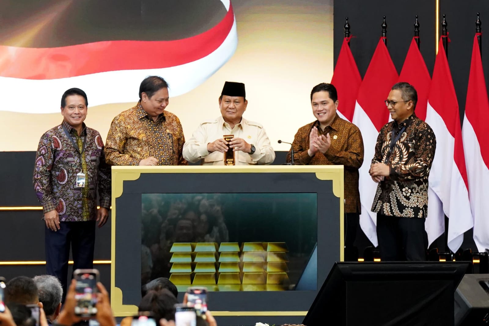 Resmi Diluncurkan Presiden Prabowo, BSI Jadi Bank Emas Syariah Pertama di Indonesia. 