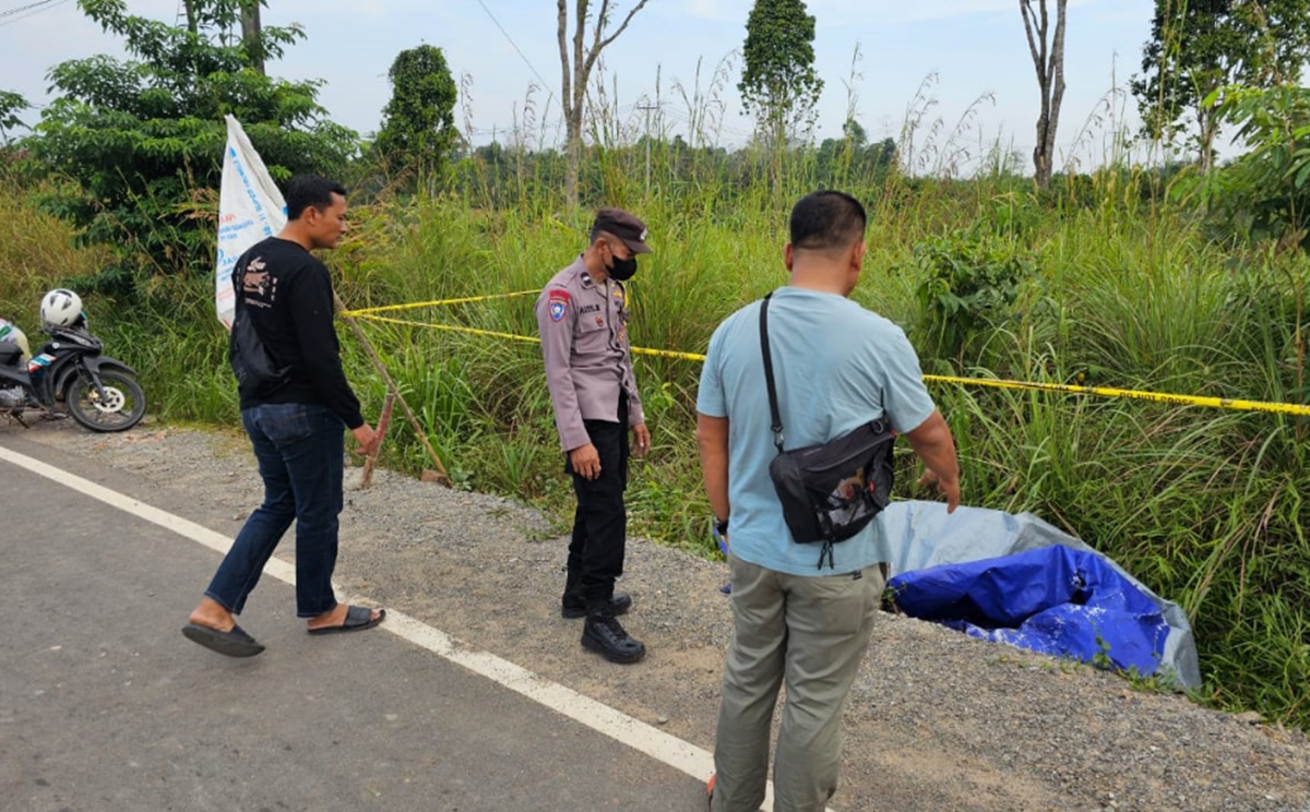 GEGER! Warga Sungai Gelam Temukan Mayat di Pinggir Jalan