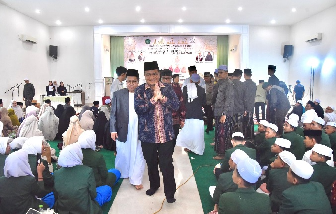 Hadiri Khataman Al-Quran, Wali Kota Maulana : Infrastruktur Bisa Dibangun, Tapi Akhlak Harus Ditanamkan