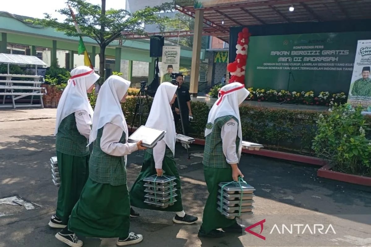 Menag: MBG Program Strategis Siapkan Generasi Sehat dan Produktif