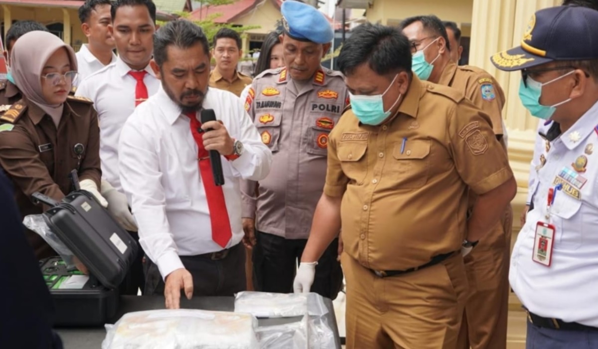 Pj Sekda Merangin Saksikan Pemusnahan BB Narkoba Jenis Sabu