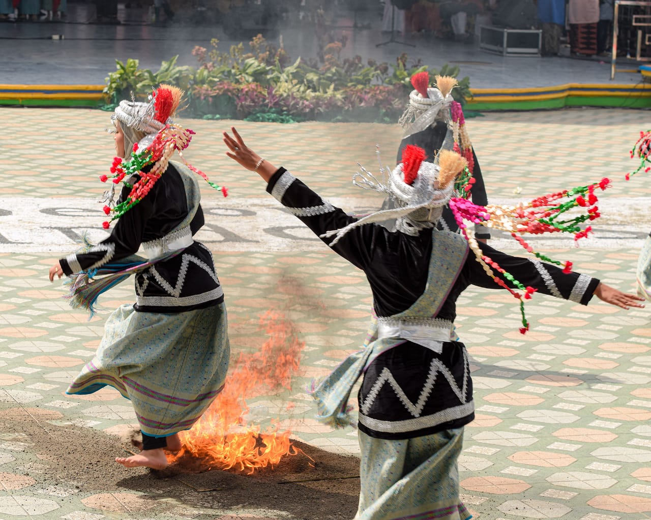 Penampilan Perdana Tari 