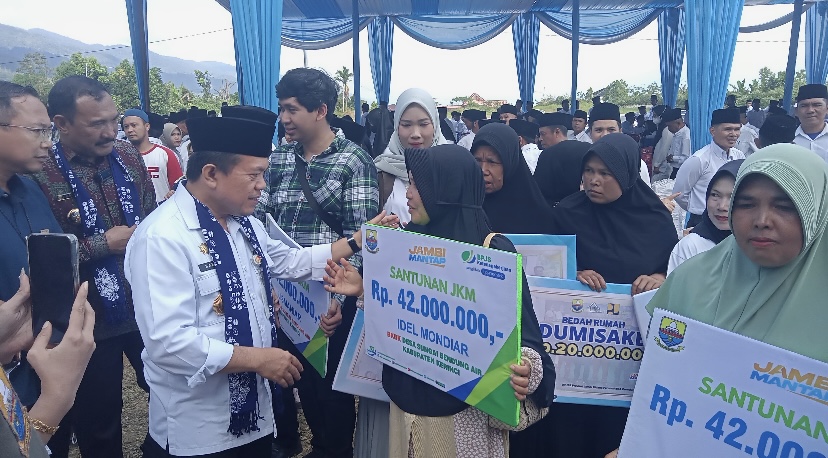 Santunan JKM Diserahkan Saat Launching Dumisake di Kerinci 