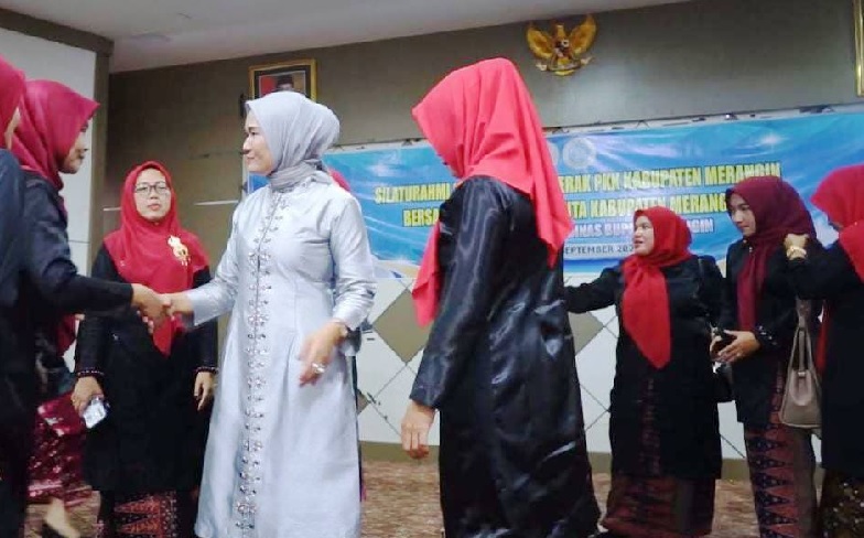 Ketua TP PKK Merangin Silaturahmi dengan 49 Organisasi Wanita